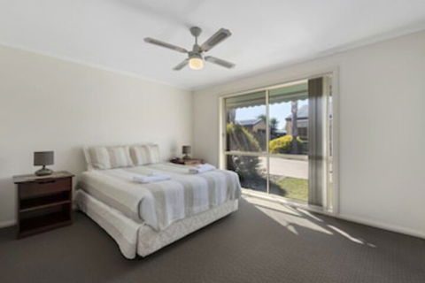 Kennedy Holiday Resort - Accommodation Sunshine Coast 0