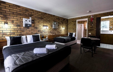 Park House Motor Inn - Accommodation Sunshine Coast 3