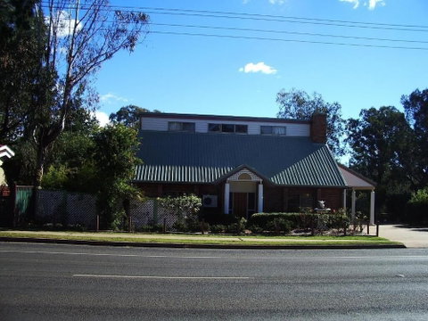 Park House Motor Inn - Accommodation Sunshine Coast 2