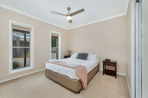 Kennedy Holiday Villas - Accommodation Sunshine Coast 3