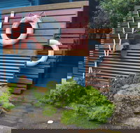 Strahan Bungalows - Accommodation Sunshine Coast