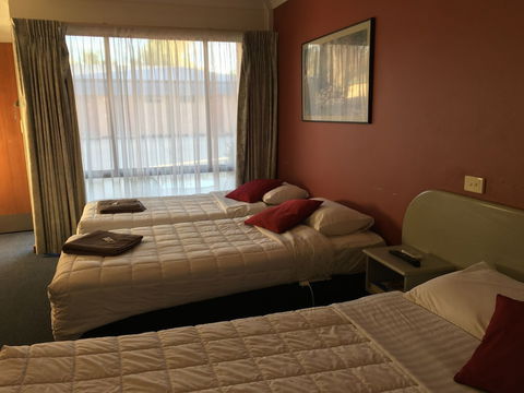 Parkway Motel - Accommodation Sunshine Coast 2