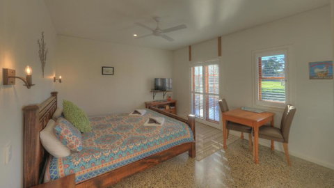 Bridle Guesthouse - Accommodation Sunshine Coast 1