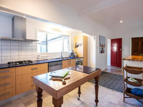 Bridle Guesthouse - Accommodation Sunshine Coast 4