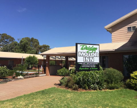Bridge Motor Inn - Accommodation Sunshine Coast 0
