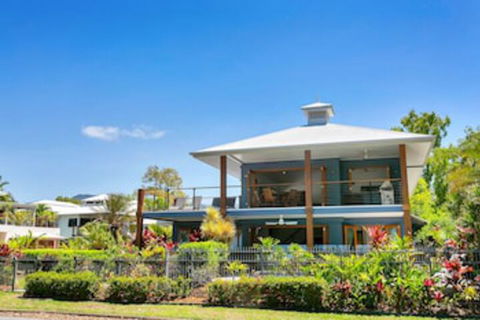 Reeflections Beachfront Holiday House - Accommodation Sunshine Coast 0