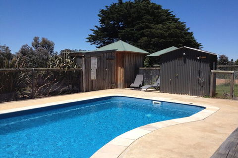 Neerim Country Cottages - Accommodation Sunshine Coast 4