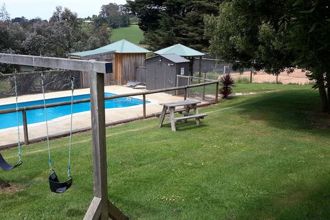 Neerim Country Cottages - Accommodation Sunshine Coast 3