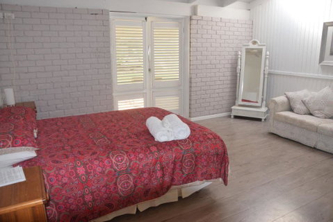 McCarthy Lake House - Accommodation Sunshine Coast 3