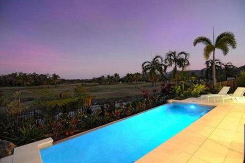4 Cascade House Luxury Holiday Home - Accommodation Sunshine Coast 0