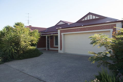 All Seasons' Escape Port Elliot - Accommodation Sunshine Coast 1