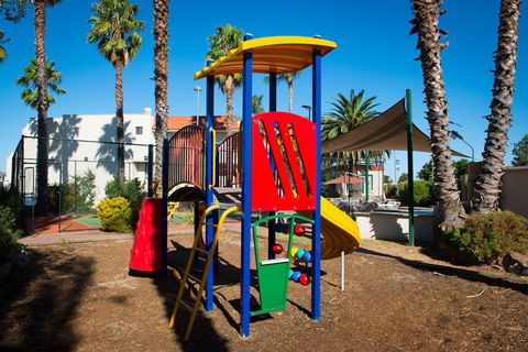 Capri Waters Country Club - Accommodation Sunshine Coast 0
