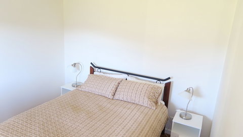 The Black Sparrow - Accommodation Sunshine Coast 2