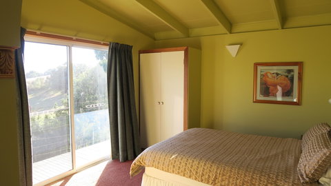 The Black Sparrow - Accommodation Sunshine Coast 6