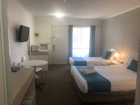 Capricorn Motor Inn - Accommodation Sunshine Coast 5