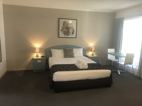 Capricorn Motor Inn - Accommodation Sunshine Coast 4