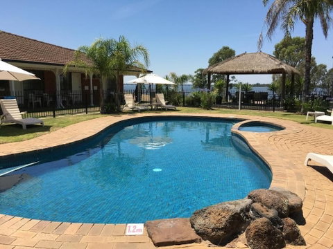 Capricorn Motor Inn - Accommodation Sunshine Coast 1