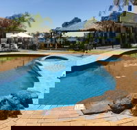 Capricorn Motor Inn - Accommodation Sunshine Coast