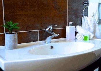 Little River Bed & Breakfast - Accommodation Sunshine Coast 5