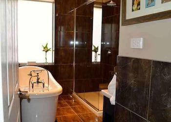 Little River Bed & Breakfast - Accommodation Sunshine Coast 3