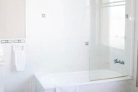 Imperial Hotel Cowra - Accommodation Sunshine Coast 4