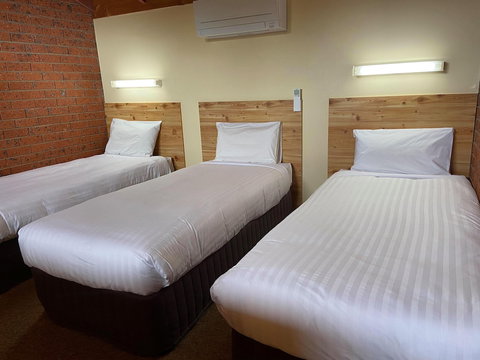 AAt 28 Goldsmith Motel - Accommodation Sunshine Coast 6