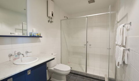 The Waterfront Apartments, Geelong - Accommodation Sunshine Coast 4