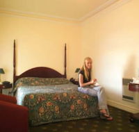 Lucas Hotel - Accommodation Sunshine Coast