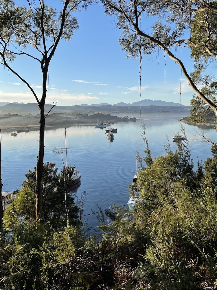 Strahan TAS Accommodation Sunshine Coast