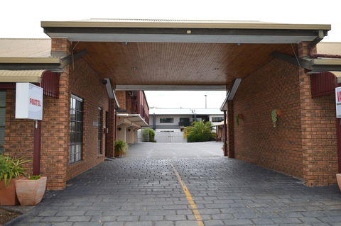 The Cottage Motor Inn Albury - Accommodation Sunshine Coast 2