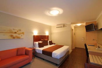 Euston Club Motel - Accommodation Sunshine Coast 2