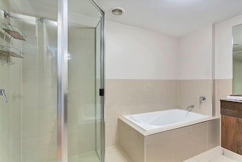 Park Royal - Accommodation Sunshine Coast 4