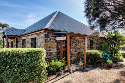 Wagners Cottages - Accommodation Sunshine Coast 2