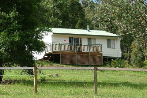 Peacehaven Country Cottages - Accommodation Sunshine Coast 3