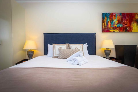 Mandalay Villas Villa 2 - Accommodation Sunshine Coast 3