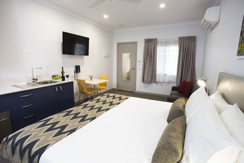 Altitude Motel Apartments - Accommodation Sunshine Coast 3
