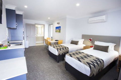 Altitude Motel Apartments - Accommodation Sunshine Coast 0