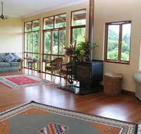 Maleny Hideaway - Accommodation Sunshine Coast
