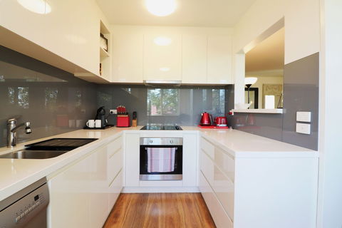 The Ivy On Munro - Rejuvenate Stays - Accommodation Sunshine Coast 4