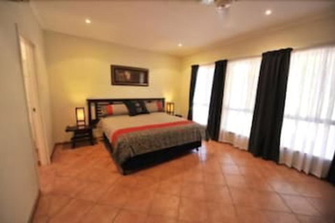 Ochre Moon B&B - Accommodation Sunshine Coast 3