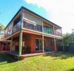 Kingfisher LakeHouse - Accommodation Sunshine Coast