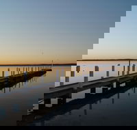 Waterfront Retreat at Wattle Point - Accommodation Sunshine Coast