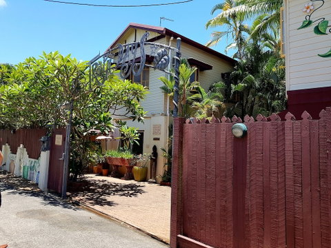 Tropic Days Backpackers - Accommodation Sunshine Coast 0