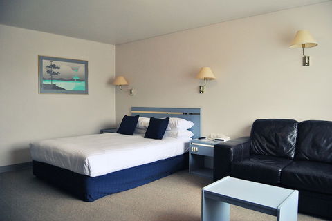 Sunrise Devonport - Accommodation Sunshine Coast 5