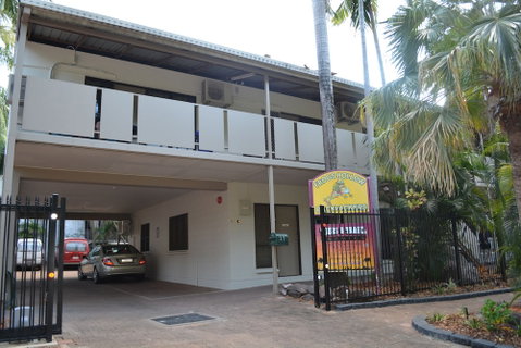Frogshollow Backpackers - Accommodation Sunshine Coast 0