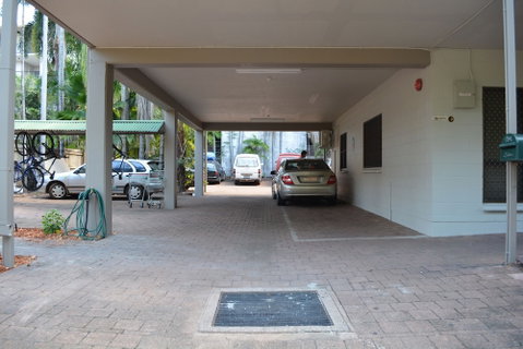 Frogshollow Backpackers - Accommodation Sunshine Coast 1