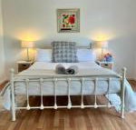 Birchwood Cottage - Accommodation Sunshine Coast