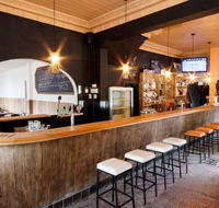 The Bridge Hotel - Accommodation Sunshine Coast