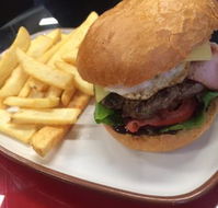 Drouin PizzaBurger Lounge - Accommodation Sunshine Coast