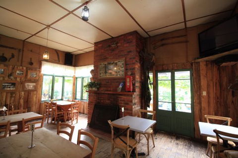 The Blue Duck Inn Hotel Pub - Accommodation Sunshine Coast 0